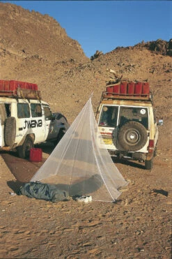 Brettschneider Fine Mesh Pyramid Klamboe Tent